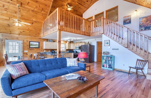 Waynesville House | Beautiful mountain view! SAUNA, HOT TUB, Pool Table, and Fast WIFI! Pet friendly