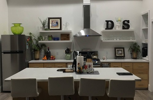 Maysville House | Beautifully renovated unit in the downtown Maysville’s entertainment district