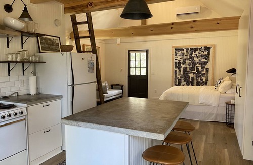 Saluda Cottage | Beautifully updated cottage near Greenville, Asheville and Tryon
