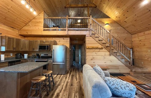 Rogers Cabin | Belay Station Hot Tub - Arcade Loft RRG Escape - Modern hilltop cabin with arcade loft - fast WiFi