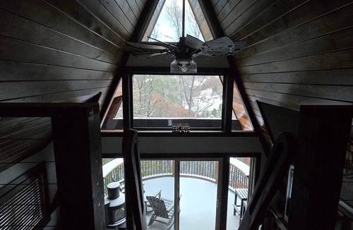 Mountain City House | Bigfoots Lair- private home with hot tub, sauna, views, pets welcome