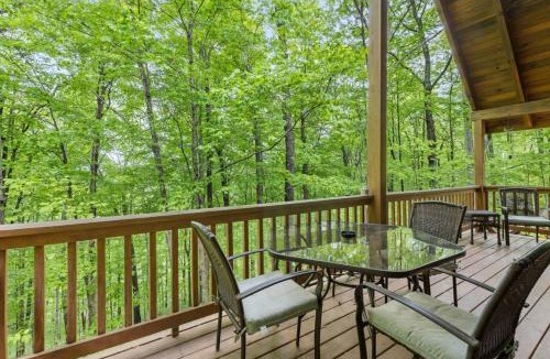Slade House | Birdsong- Hot Tub, Game Room, Firepit, WiFi