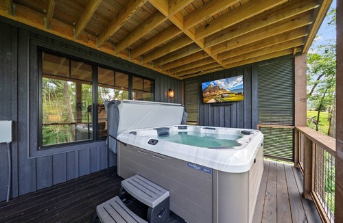 Banner Elk House | Black Diamond at Eagles Nest: Views, Hot Tub, Pet Friendly!