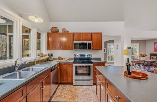 Berkeley Springs House | Black Forest - wifi, pets, grill, screen porch, fireplace, pool access, hiking