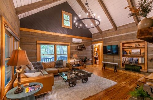 Apple Ridge House | Blackberry Creek Cabin