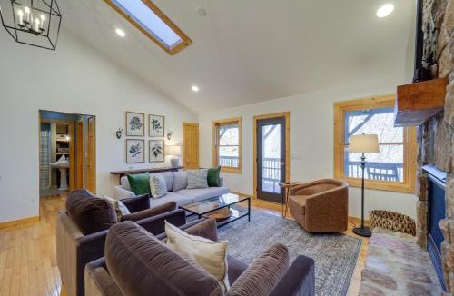 Blowing Rock House | Blowing Rock Escape w/Covered Deck & Fire Pit