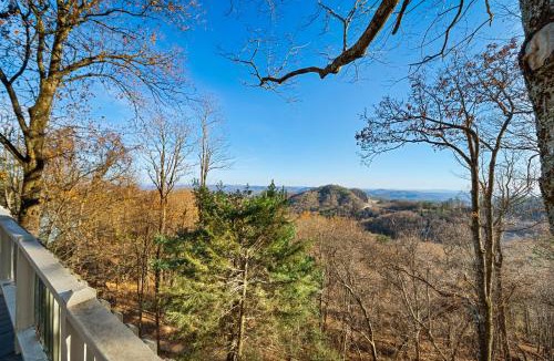 Apple Ridge House | Blowing Rock Skies