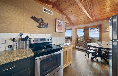 Apple Ridge House | Blowing Rock Skies