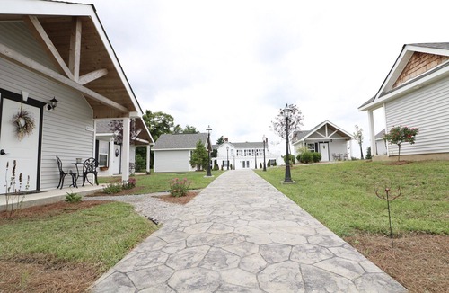 Dry Ridge Cottage | Blue Goose - Close to the Ark Encounter