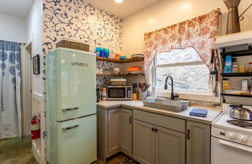 Blowing Rock Cottage | Blue Ridge Blowing Rock Cottage, Hot Tub, Pond, Acres to Explore! Close to App Ski Mountain!
