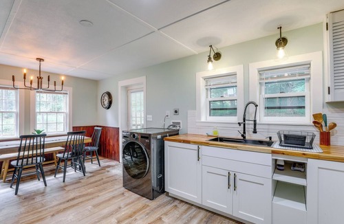Newland House | Blue Ridge Escape w/Fire Pit: Hike, Ski + Explore