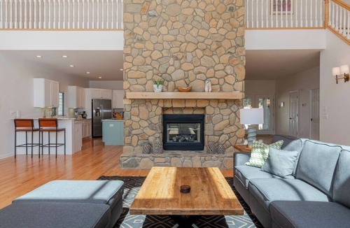 Lake Lure House | Blue Star at Rumbling Bald