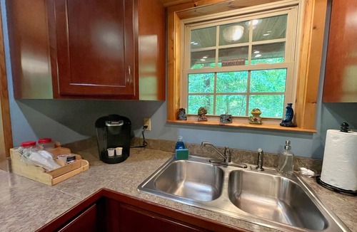 Stanton Cabin | Blues Moon RRG - Hot tub | Wifi | Foosball Table!