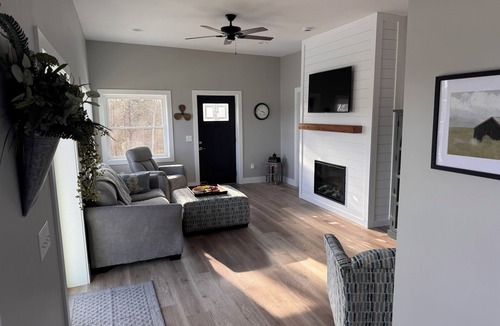 Williamstown House | BRAND NEW 4 bedroom 3.5 bath retreat in Williamstown, KY with large rooftop deck