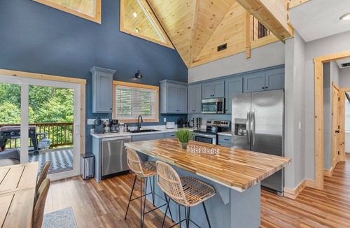 Rogers Cabin | Brand New/ATV Trailer Parking/5 min to Miguel's