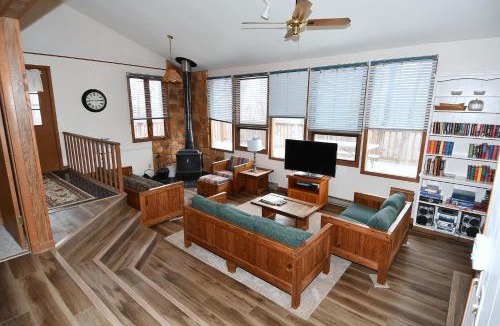 Berkeley Springs Ski Chalet | Brigadoon - Pet Friendly, Wifi, Pool Access, King Bed, Hiking, Wood Stove, Family Friendly, Deck