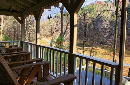 Ferguson Cabin | Bright and Airy Mountain Cabin, Hot tub, Pet Friendly, WiFi, Fireplace