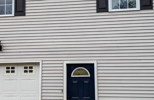Kingsport Apartment | Bright, modern and inviting apartment on a quaint residential street