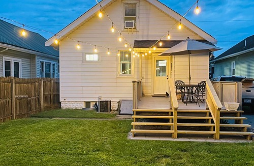 Ludlow House | Bungalow style house, 10 min to downtown Cincy and 5 min to hiking trails!