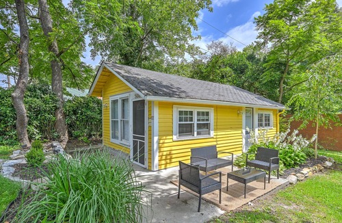 Hendersonville Cottage | Buttercup Cottage close to downtown Hendersonville fully fenced all pets welcome