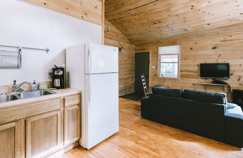 Slade House | Butterfly Suite - NEW Hot Tub!