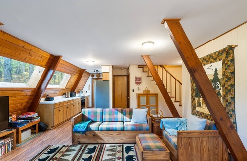Berkeley Springs Cabin | Cabin Getaway: Hot Tub☆Location☆Berkeley Springs☆