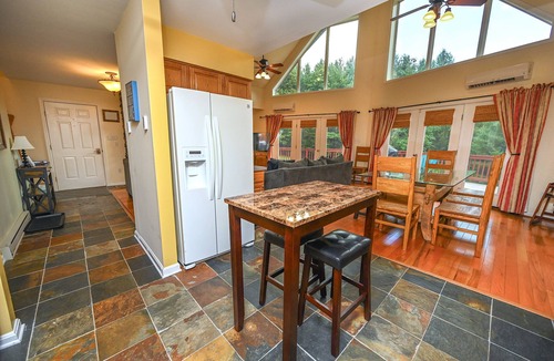 Oakland House | Cabin in the woods, hot tub, pool table, fire pit, swing set