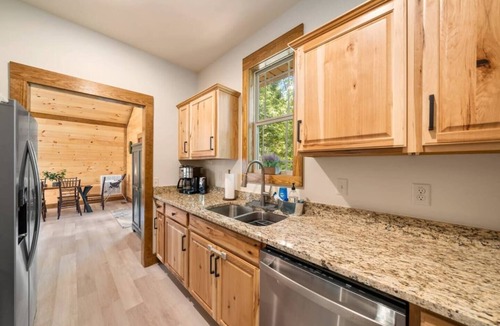 Lake Lure House | Cabin: Newly Built, Amazing Lake&Mtn Views, Gas Fire Pit, Hot Tub, Fully Stocked, New Appliances, 3 King Beds, 1 Floor