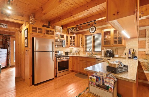 Banner Elk Cabin | Cabin on 6 Acres, VIEWS, Hot Tub + Fire Pit, Games