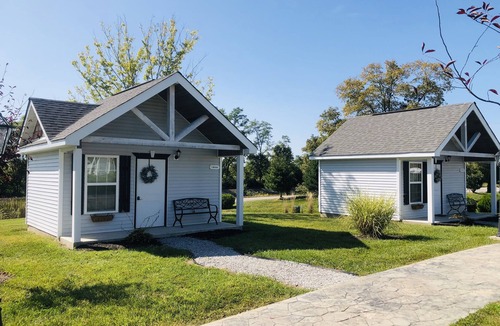 Dry Ridge Cottage | Caboose - Close to the Ark Encounter