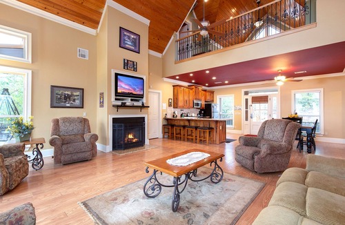 Pittman Center Cabin | Cajun Spice by Jackson Mountain Rentals