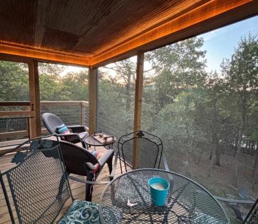 Eagle Rock House | Camptown Cabin