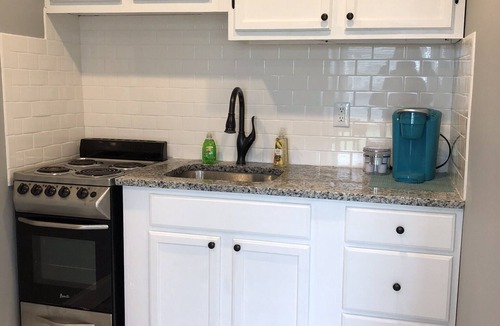 Frankfort Condo | Capital City Condo #6 close to Interstate, Water Park, Restaurants and Shopping.