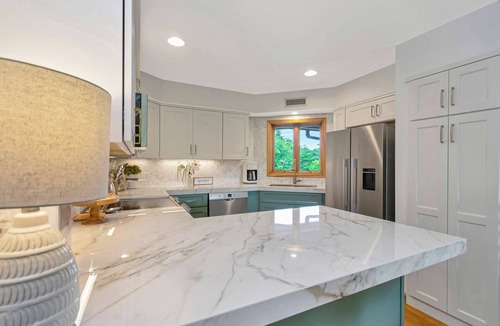 Blowing Rock Condo | Cardinal 303 | Fireplace, Restaurant, Pool, Spa