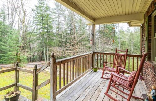 Rogers House | Carries Cottage- Hot Tub, Firepit, Covered Deck