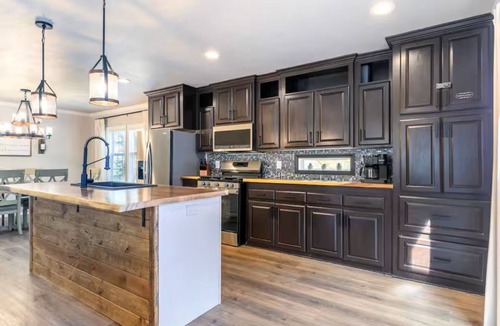 Oklahoma County House | Cedar Ridge/Fire Pit Deck 4BR Cabin Feel