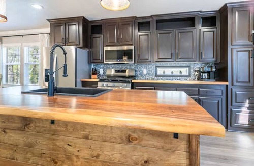 Oklahoma County House | Cedar Ridge/Fire Pit Deck 4BR Cabin Feel