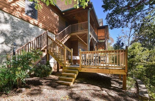 Asheville Cabin | Cedar View by Carolina Mornings | Charcoal Grill & Home Theater📽️