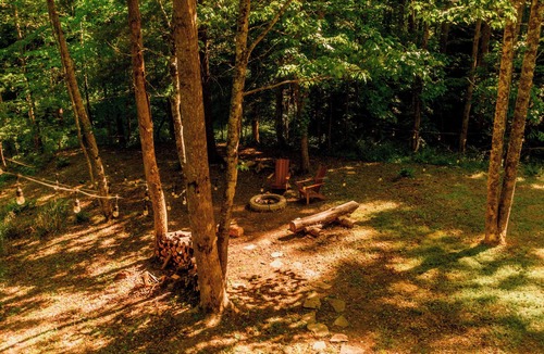 Rogers Cabin | Charming 2-bedroom A Frame cabin in Red River Gorge - The Raven