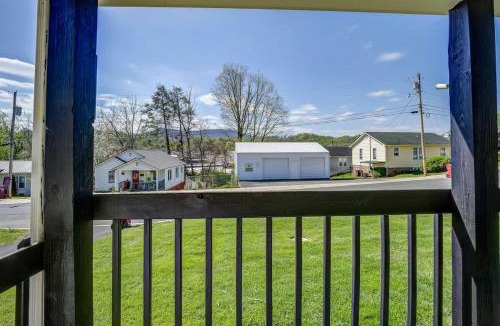 Johnson City House | Charming 2 Bedroom Home by Founder's Park