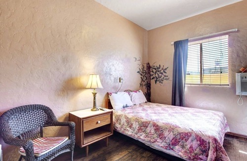 Searchlight Hotel | Charming 2-bedroom hotel suite with AC, WiFi in enchanting Searchlight
