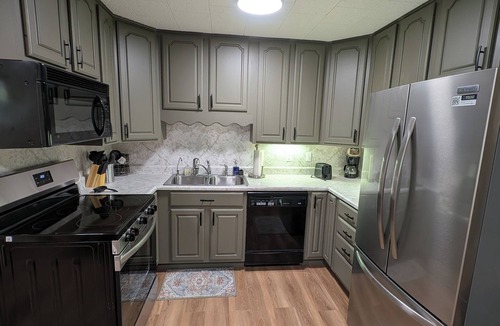 Oak Grove Cottage | Charming 3-bedroom cottage with lake access nearby, dock, WiFi at Boone Lake