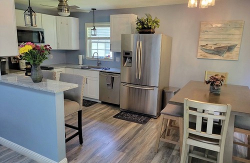 Fletcher House | Charming 3 bedroom pet friendly home!