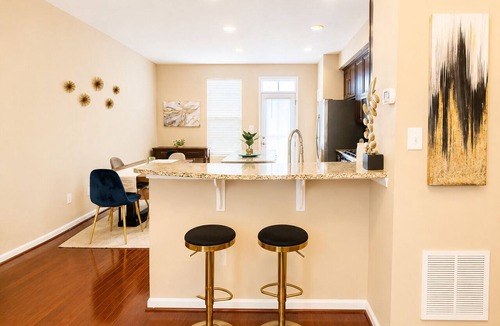 Aldie House | Charming 3-bedroom townhome in peaceful Aldie