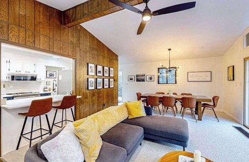 Crellin House | Charming 4BR Home - HOT TUB - Oakland