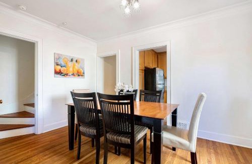Stevens House | Charming and Spacious 3Beds3Bath Seattle Townhome