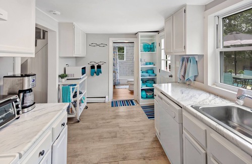 Edgartown House | Charming Cape Cod Style Cottage in Edgartown Village