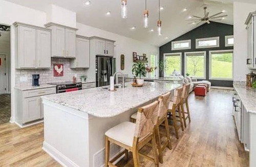Moorefield House | Charming Kentucky Ranch Sharpsburg Ky