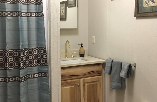 Newport House | Charming Mini Mobile Home