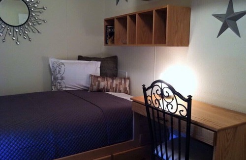 Newport House | Charming Mini Mobile Home